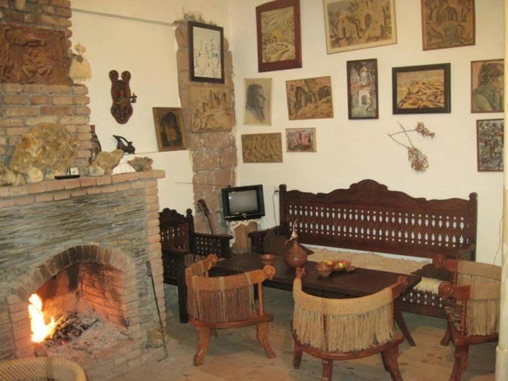 Guest House Gallery Oni ภายนอก รูปภาพ